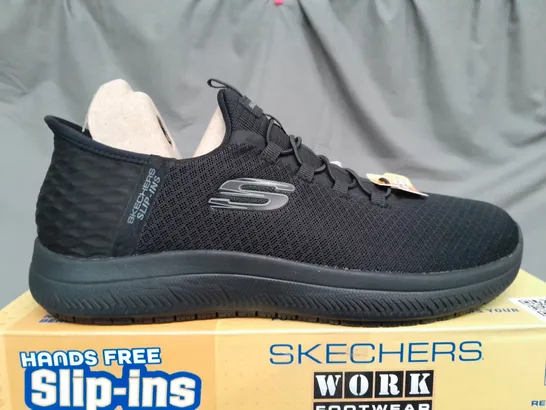 BOXED SKECHERS WORK FOOTWEAR LIP ONS IN BLACK - UK 6