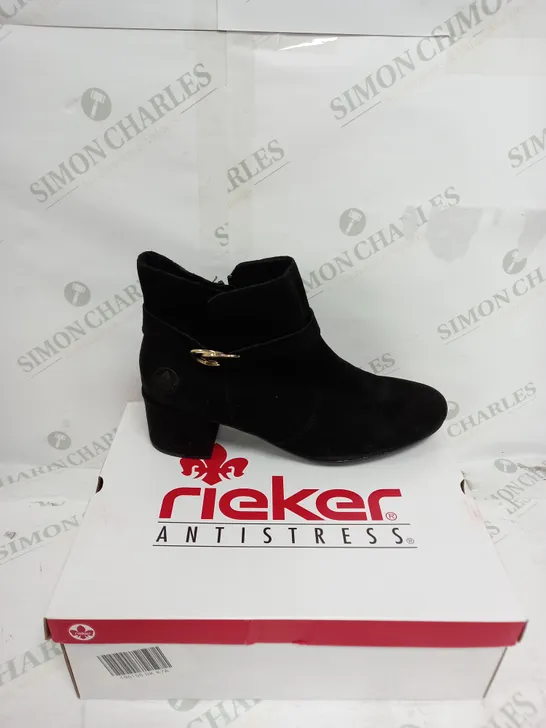 BOXED RIEKER BLOCK HEEL ANKLE BOOTS IN BLACK - SIZE 7.5