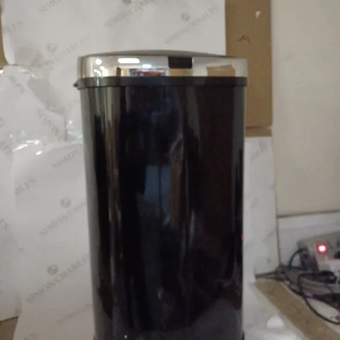 42L SQUARE SENSOR BIN BLACK