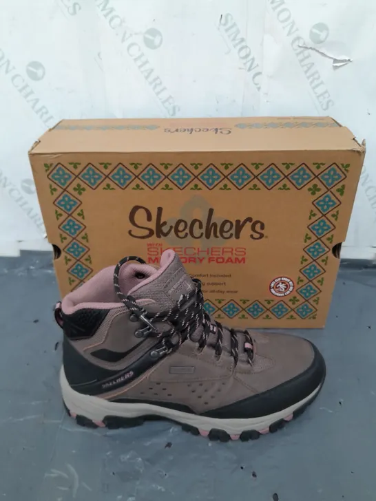 SKECHERS MEMORY FOAM SIZE 7 BROWN/PINK WALKING BOOTS 