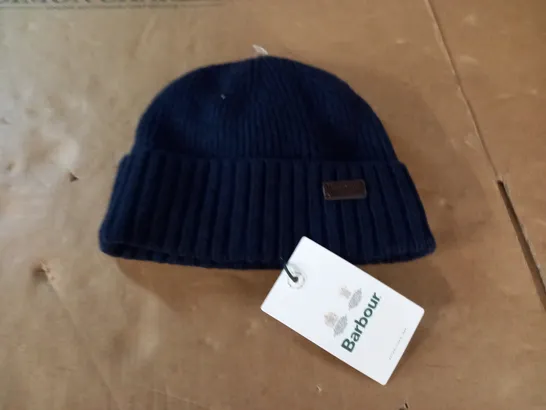 BARBOUR HATS CARLTON BEANIE HAT IN NAVY 