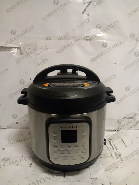 INSTANT POT DUO CRISP AIR FRYER MULTICOOKER