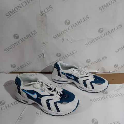 UNBOXED PAIR OF NIKE AIR MAX BLUE/WHITE UK 7