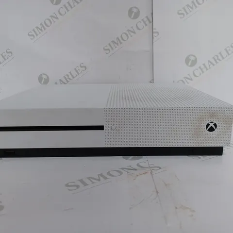 XBOX ONE S IN WHITE 