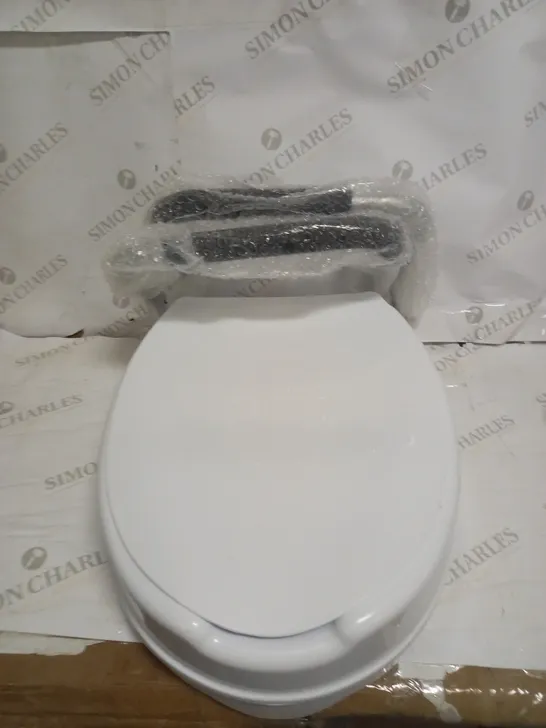 PEPE - RAISED TOILET SEAT WITH HANDLES, TOILET SEAT RAISER