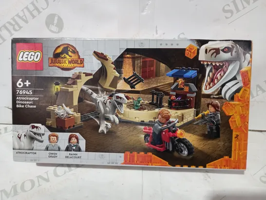 LEGO JURASSIC WORLD 76945 ATROCIRAPTOR DINOSAUR BIKE CHASE