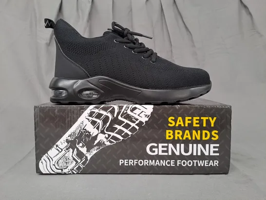 BOXED PAIR OF GUYISA SAFETY SHOES IN BLACK UK SIZE 8