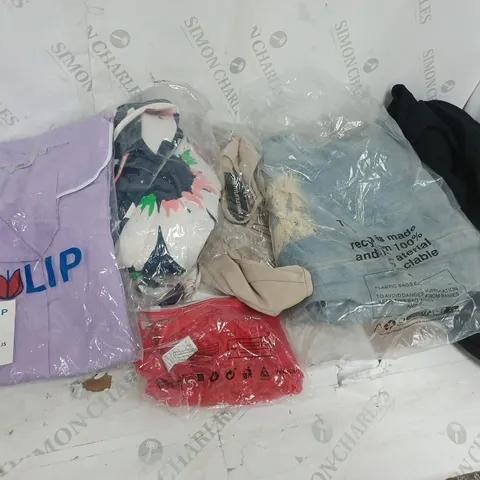 BOX OF APPROXIMATELY 25 ASSORTED CLOTHING ITEMS TO INCUDE - SOCKS, JUMPER , TROUSER , DRESS, ETC