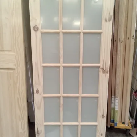 15 LITE KNOTTY PINE OBSCUR GLAZED INTERNAL DOOR 1981×838MM