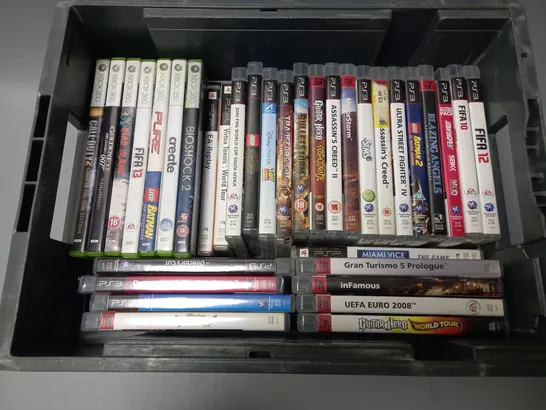 APPROXIMATELY 32 ASSORTED GAMES TO INCLUDE BIOSHOCK 2 (XBOX 360), 2010 FIFA WORLD CUP SOUTH AFRIA (PS3), VIRTUAL TENNIS:WORLD TOUR (PSP), ETC