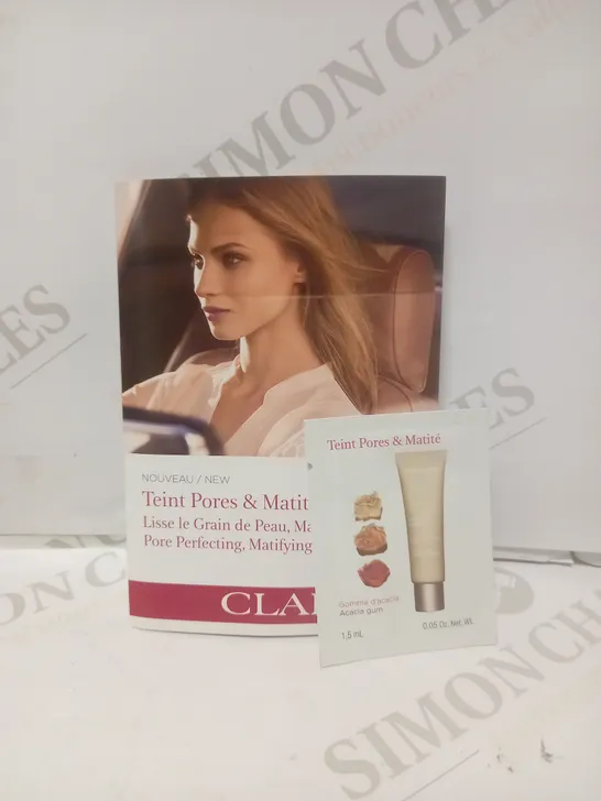 BOX TO CONTAIN APPROX. 250 X CLARINS PORE PERFECTING MATTIFYING FOUNDATION SAMPLES - 1.5ML 