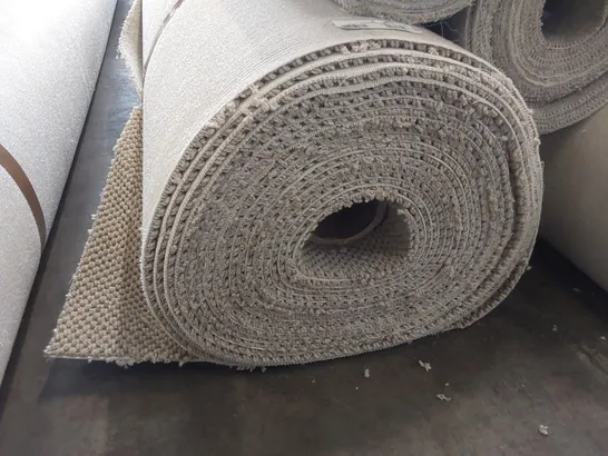 ROLL OF QUALITY FOUR SEASONS OSPREY CARPET // SIZE: APPROX 5 X 21.21m