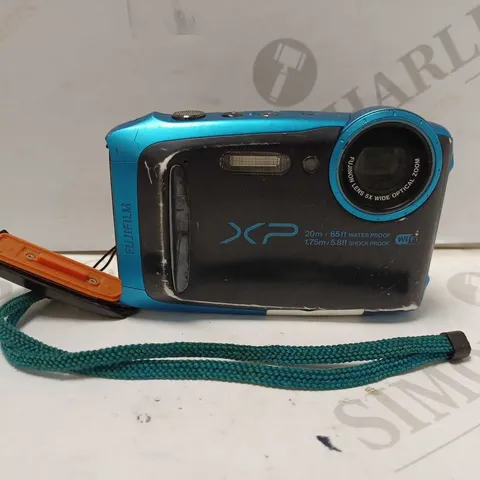 FUJIFILM FINEPIX XP120 CAMERA