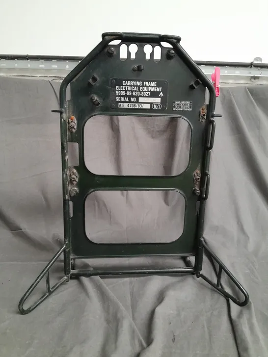 CLANSMAN LIGHTWEIGHT RADIO CARRIER FRAME 