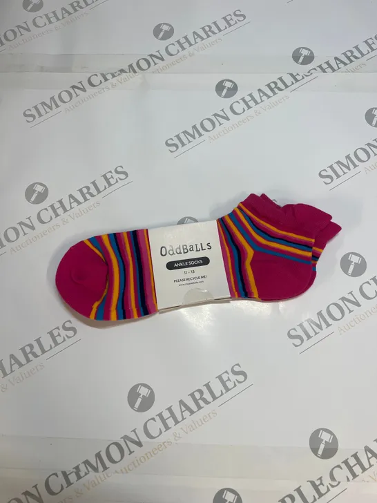 ODDBALLS ANKLE SOCKS IN SWEET LINES SIZE 11-13