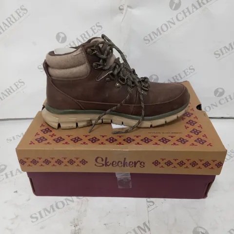 SKECHERS SYNERGY WARM TECH BOOT - CHESTNUT, SIZE 4 UK