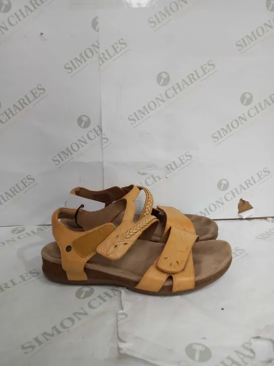 EARTH ORIGINS AMBER SANDALS SIZE UK 8