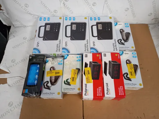LOT OF APPROX 10 ASSORTED ELECTRICALS TO INCLUDE RADIOS, LANDLINE PHONES, BLUETOOTH SPEAKER ETC