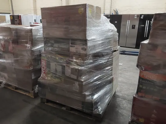 PALLET OF APPROXIMATELY 17 UNPROCESSED RAW RETURN HOUSEHOLD AND ELECTRICAL GOODS TO INCLUDE;