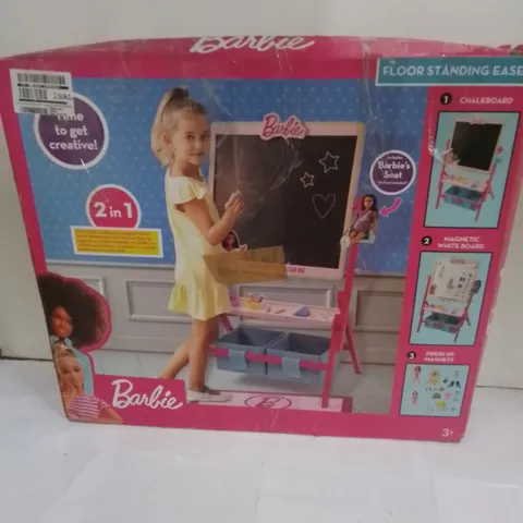 BOXED BARBIE WOODEN ROTATING FLOOR STANDING EASEL CHALKBOARD