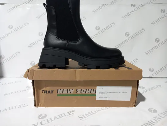 BOXED PAIR OF SCHUH CHUNKY CHELSEA BOOTS IN BLACK UK SIZE 5