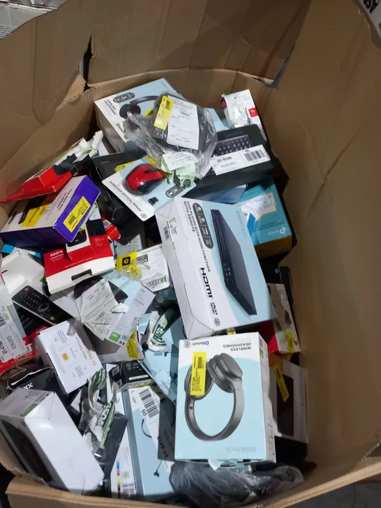 LARGE BOX OF ASSORTED ELECTRICAL GOODS TO INCLUDE;