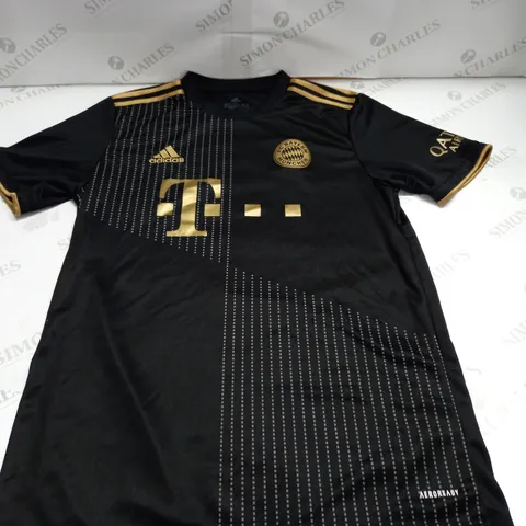 FC BAYERN MUNCHEN FOOTBALL SHIRT - M