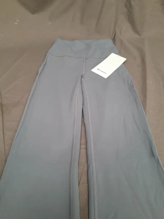 LULULEMON GROOVE SHR NULU FLARED PANT REGULAR - SIZE 2 