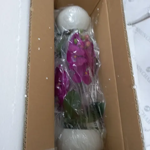 BOX OF 2 SYNTHETIC FLOWERS AND POT 