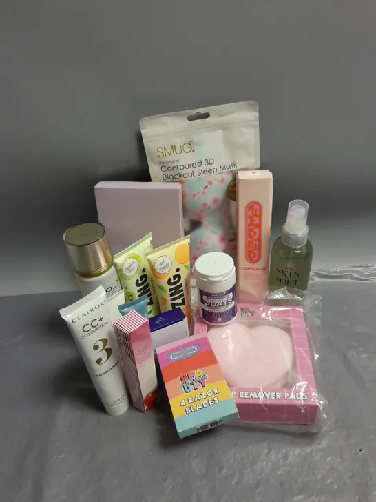 BOX OF APPROXIMATELY 15 COSMETIC ITEMS TO INCLUDE - TOPICALS FADED BRIGHTENING & CLEANSING SERUM - BEAUTY MALLOWS MAKE-UP REMOVER PADS - ESTRID RAZOR BLADE CARTRIDGES - ETC