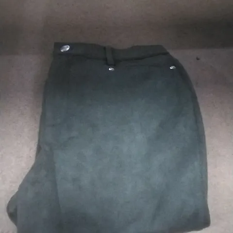 PACKAGED LADIES PANTS SIZE UK 10 - GREEN