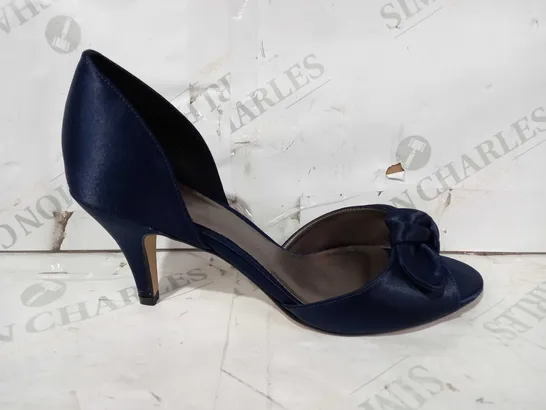 BOXED PAIR OF JOHN LEWIS OPEN TOE HEELS IN NAVY UK SIZE 6