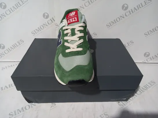 BOXED PAIR OF NEW BALANCE TRAINERS IN GREEN UK SIZE 8