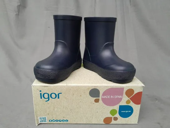 BOXED PAIR OF IGOR KID'S WELLINGTON BOOTS IN NAVY EU SIZE 21