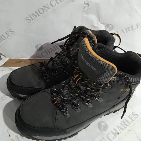 MENS SKECHERS HIKING BOOTS SIZE 8