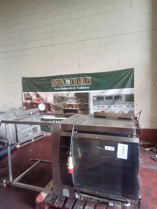 BKI COMMERCIAL SINGLE ROTISSERIE OVEN 