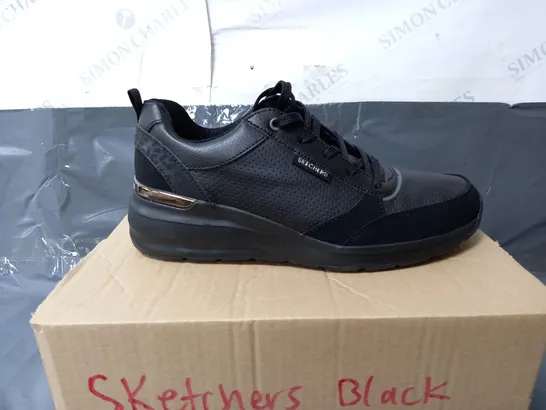 PAIR OF SKETCHERS TRAINERS IN BLACK - SIZE 7