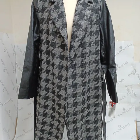 HELENE BERMAN DOGTOOTH COAT IN DARK GREY WITH CONTRAST SLEEVES - 16