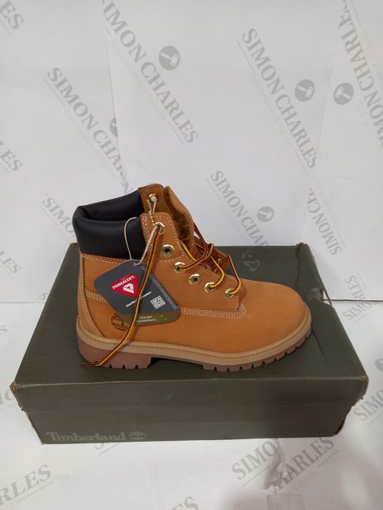 BOXED PAIR OF TIMBERLAND BOOTS SIZE 4