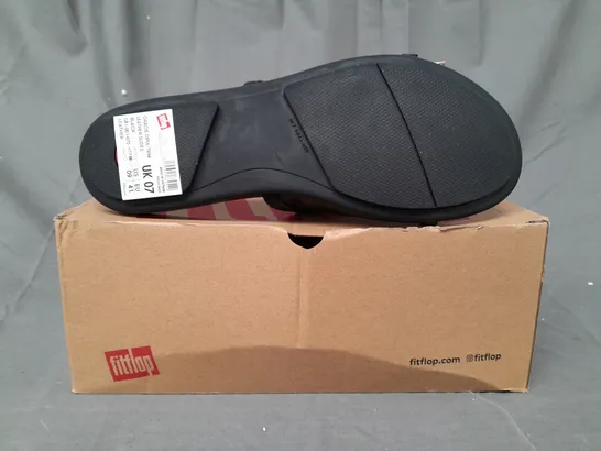 BOXED PAIR OF FITFLOP LEATHER SLIDES IN BLACK UK SIZE 7