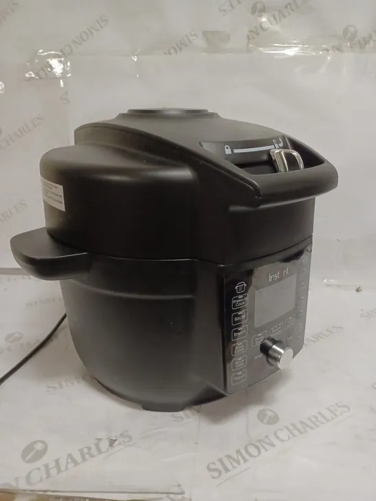 INSTANT POT DUO CRISP WITH ULTIMATE LID MULTI-COOKER AND AIR FRYER 