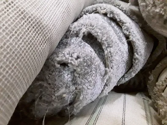 ROLL OF QUALITY GREY CARPET