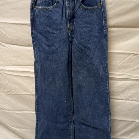 BOX OF APPROX 16 BRAND NEW COTTON:ON LONG WIDE LEG JEANS - COOGEE BLUE SIZE AUS 6