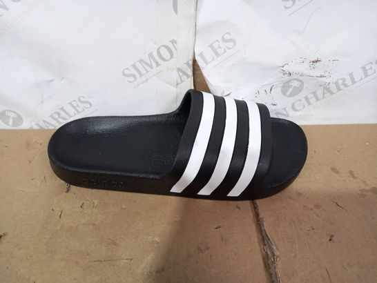 PAIR OF ADIDAS SLIDERS SIZE 9