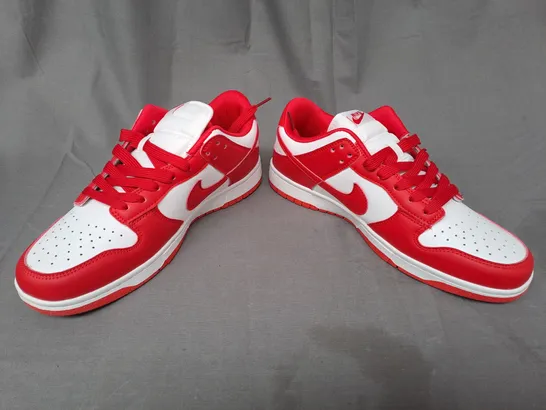 BOXED PAIR OF NIKE SHOES IN RED/WHITE UK SIZE 8