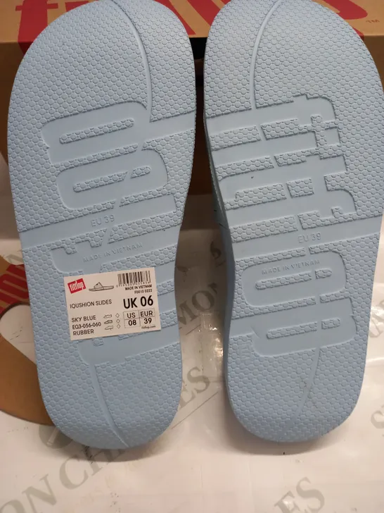 BOXED PAIR OF FITFLOP IQUISHION SLIDES IN SKY BLUE - UK 6