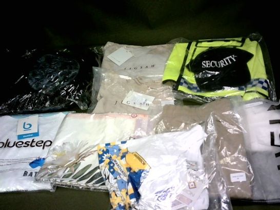 LOT OF APPROXIMATELY 20 ASSORTED BAGGED CLOTHING ITEMS TO INCLUDE JIGSAW, BLUESTEP AND SHEIN