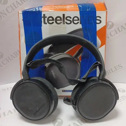 STEELSERIES ARCTIS 3 - ALL-PLATFORM GAMING HEADSET 