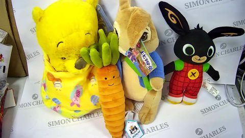 9 ASSORTED SOFT TOYS TO INCLUDE; WINNIE THE POOH, JELLYCAT CARROT, PETER RABBIT AND BING BUNNY
