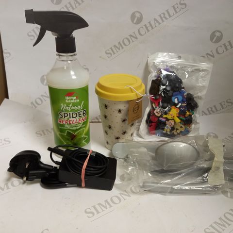 LOT OF APPROXIMATELY 15 ASSORTED HOUSEHOLD ITEMS, TO INCLUDE BAMBOO TRAVEL MUG, CROC CLIPS, DOOR HANDLES, ETC